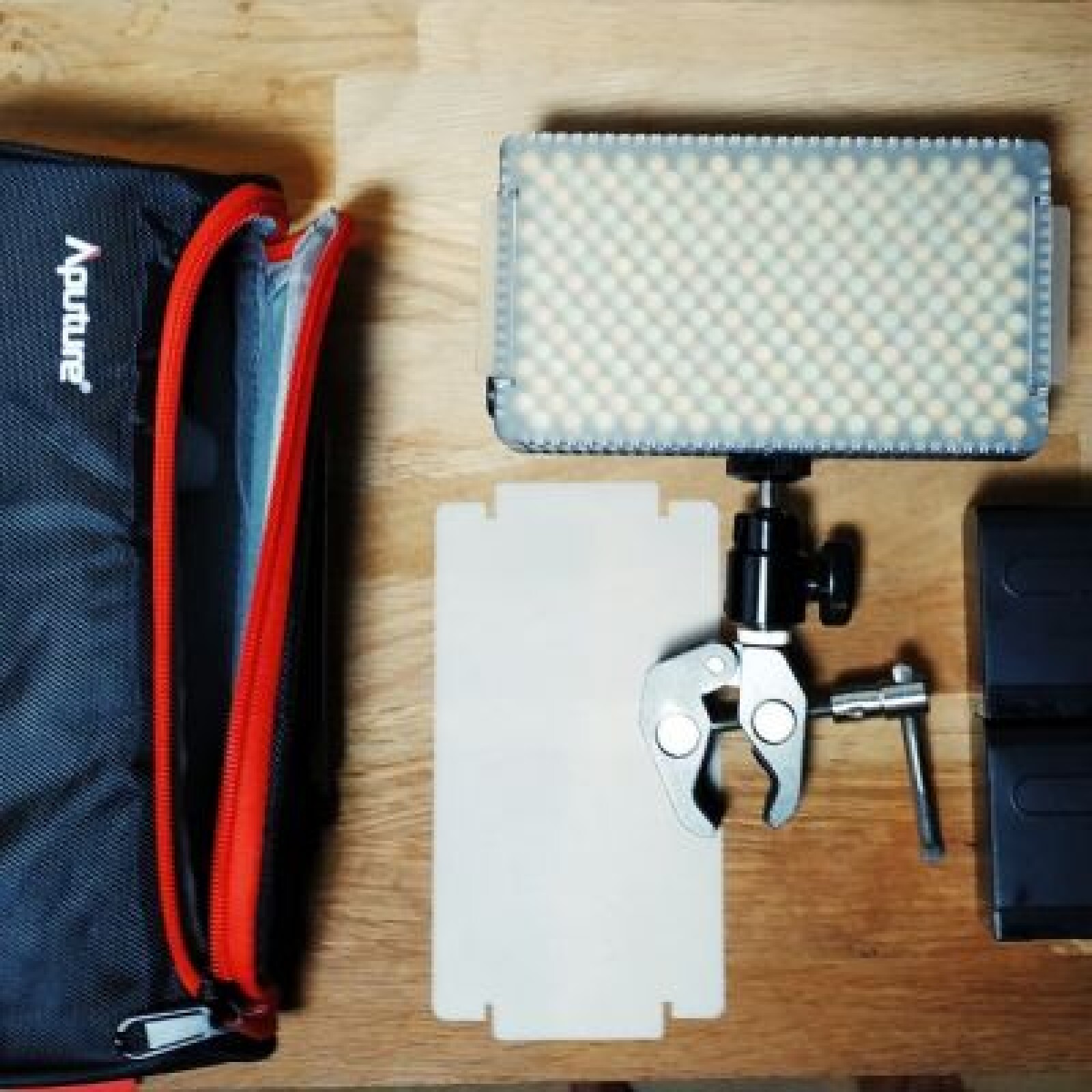 Aputure Amaran AL-F7 - Photo 1 sur 2