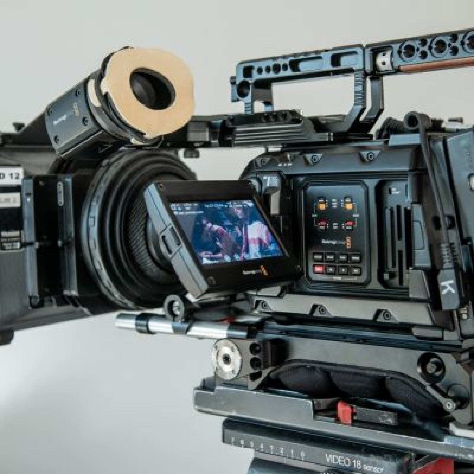 Kit PAT Ursa Mini Pro 4.6K (caméra, optiques, trépied et accessoires) - Photo 2 sur 5