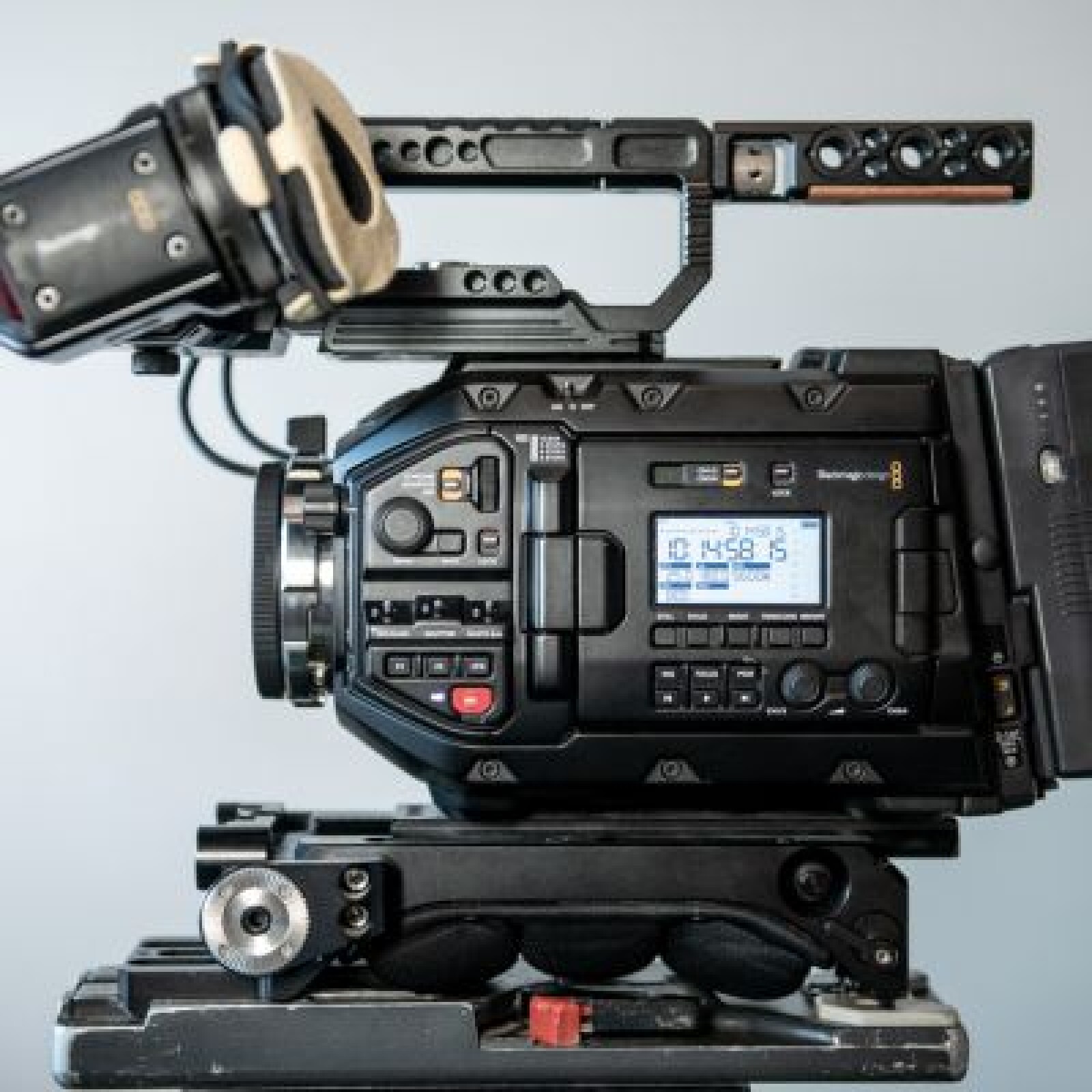 Ursa Mini Pro 4.6K (EF, PL, B4 au choix) - Photo 2 sur 4