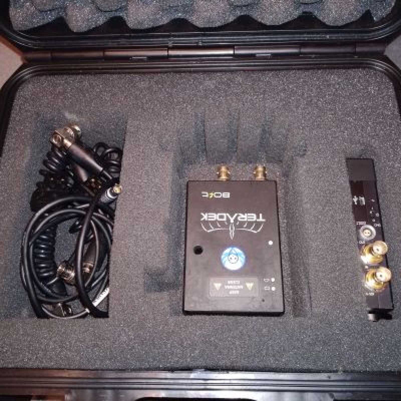 Teradek Bolt 300 SDI 1Tx/1Rx alim D-tape - Photo 1 sur 2