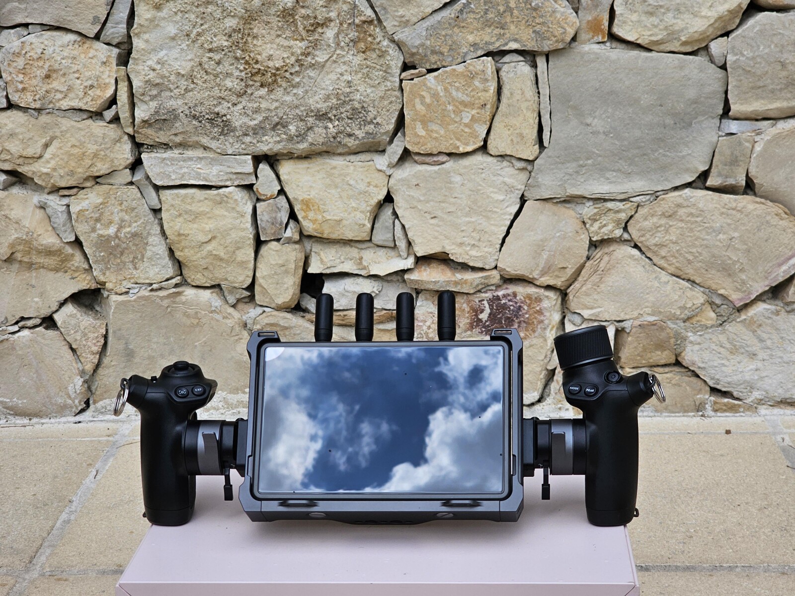 DJI Transmission - Photo 1 sur 3
