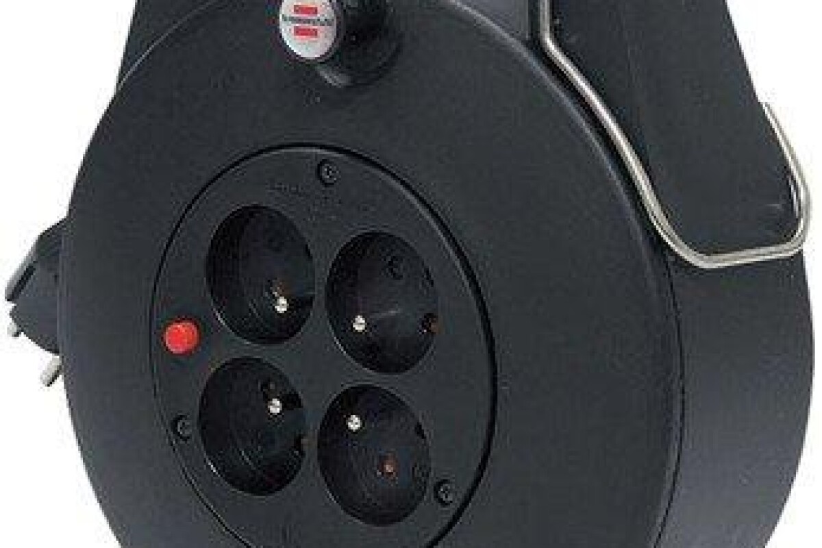 Location Enrouleur electrique 20m de câble / 4 prises - Lightyshare