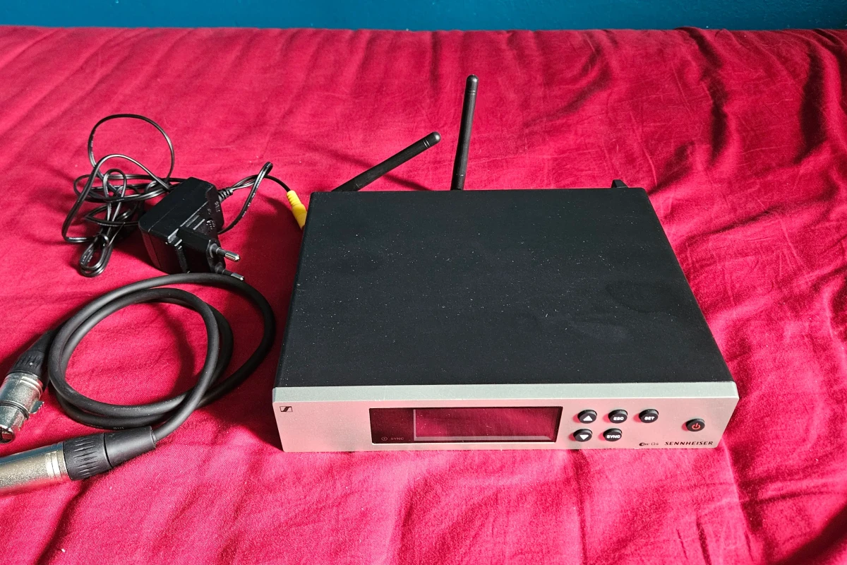 Location Sennheiser EM100 G4 - Lightyshare