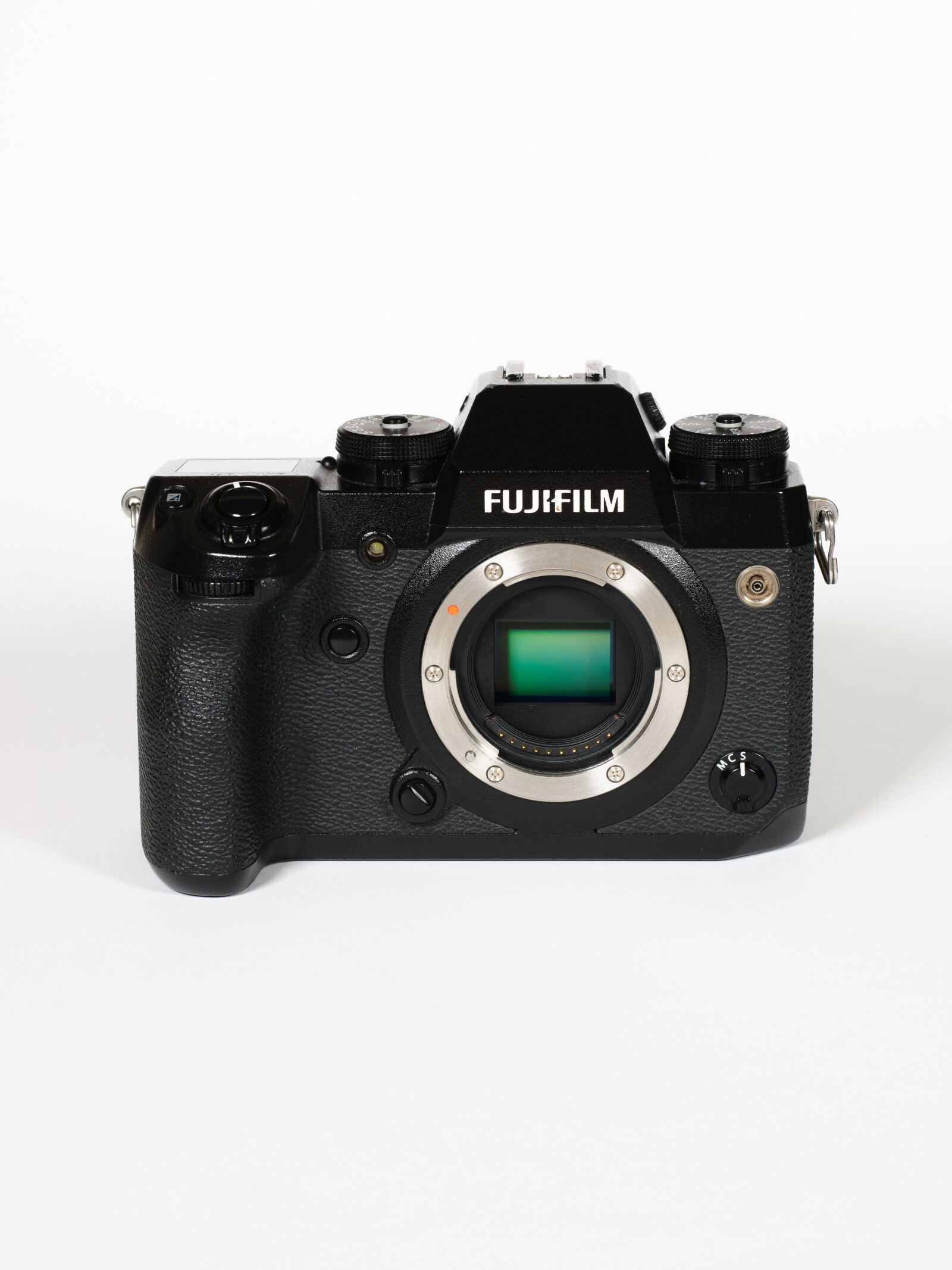 Pack Fujifilm X-H1 Photographie et Vidéo 4k avec 2 Objectifs XF 56mm f/1.2 XF 23mm f/2 - Photo 2 sur 5