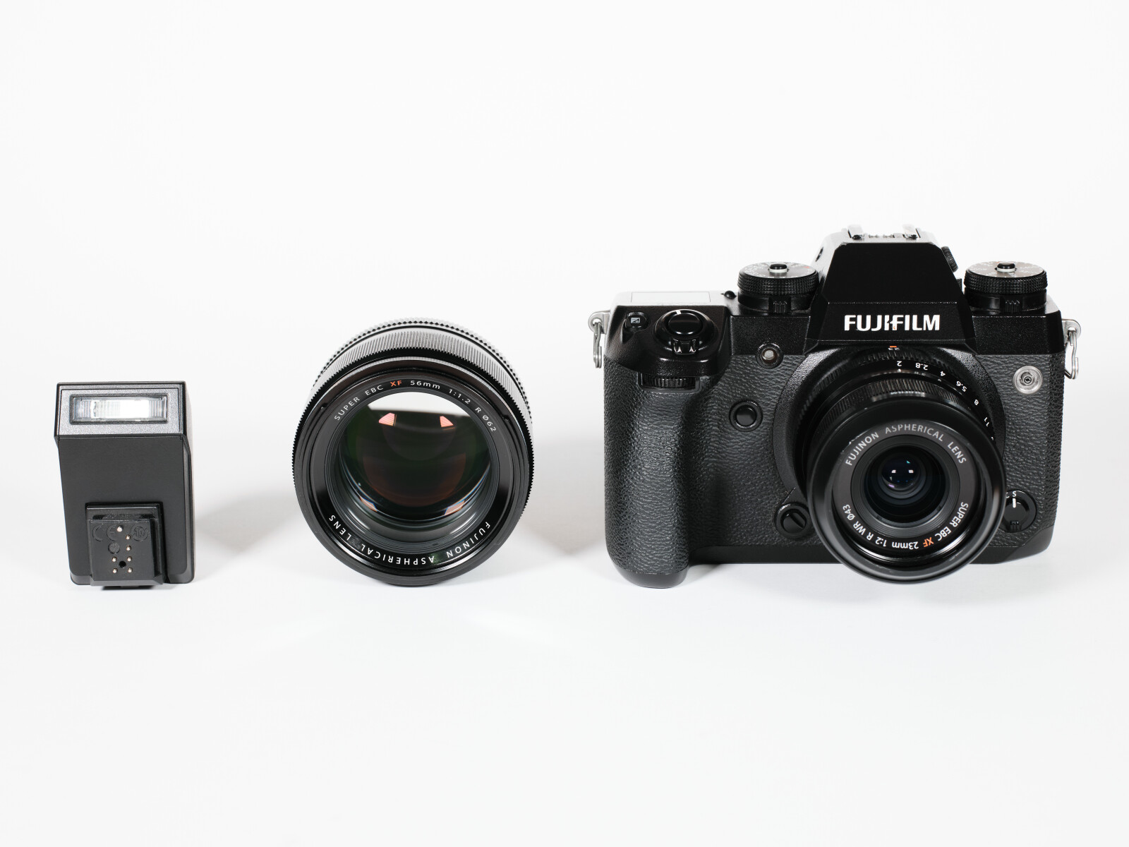 Pack Fujifilm X-H1 Photographie et Vidéo 4k avec 2 Objectifs XF 56mm f/1.2 XF 23mm f/2 - Photo 1 sur 5