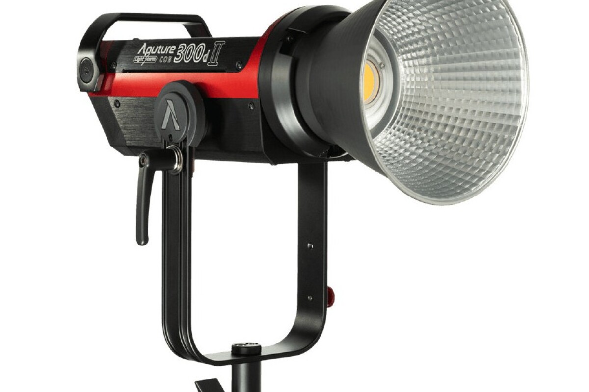 Location Aputure COB 300 mark II - Lightyshare
