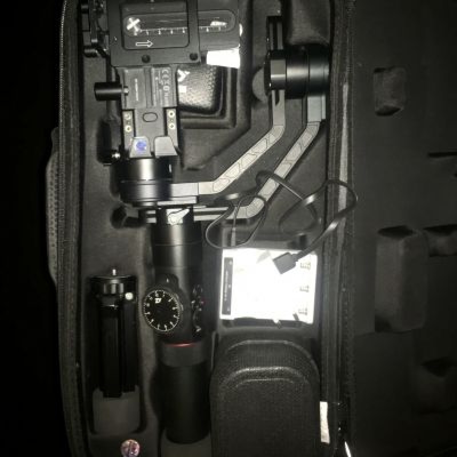 Stabilisateur 3 axes - Photo 1 sur 2
