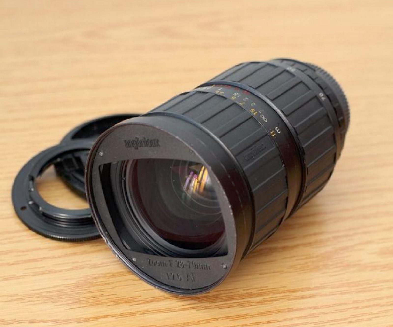 Zoom ANGENIEUX classique FF 28-70  T2.6 - monture Canon EF - Photo 2 sur 2