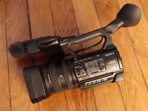Location Sony HXR-NX200