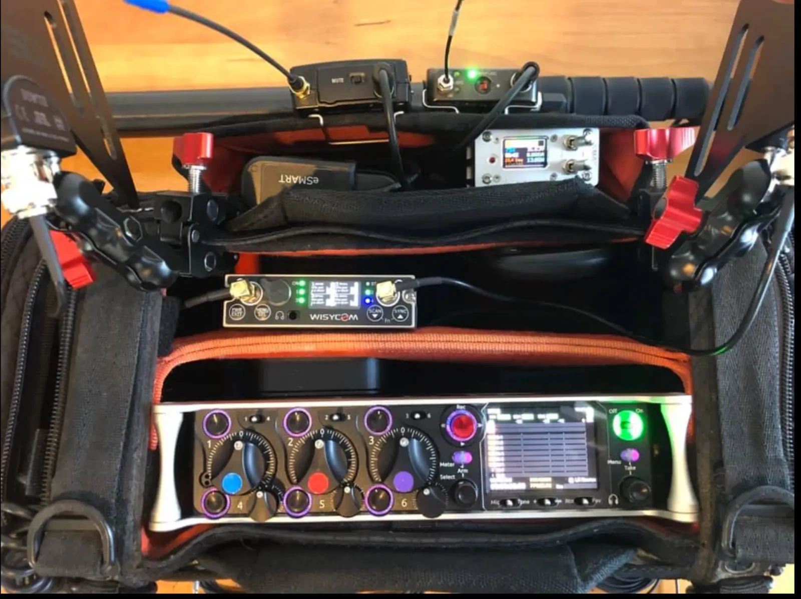 PACK Sound Device 833 + saccoche + HF wisycom + Energie - Photo 1 sur 1